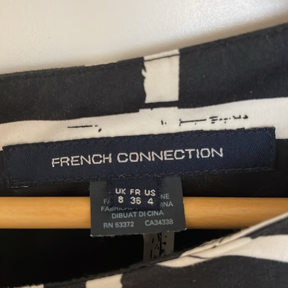 French Connection black and white short sleeve cocktail dress, Size 4 - Picture 4 of 5